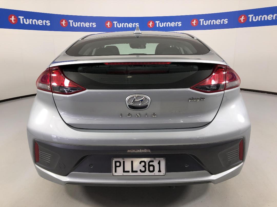 Photo '6' of Hyundai Ioniq Photo '6' of Hyundai Ioniq