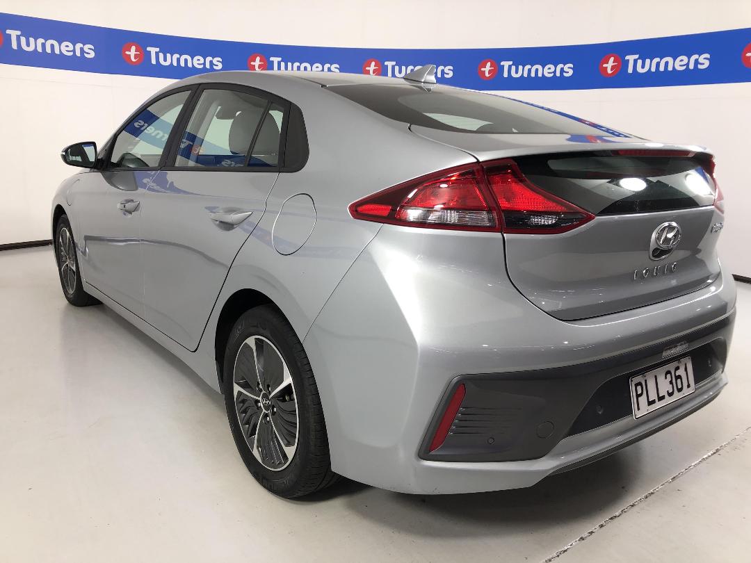 Photo '5' of Hyundai Ioniq Photo '5' of Hyundai Ioniq