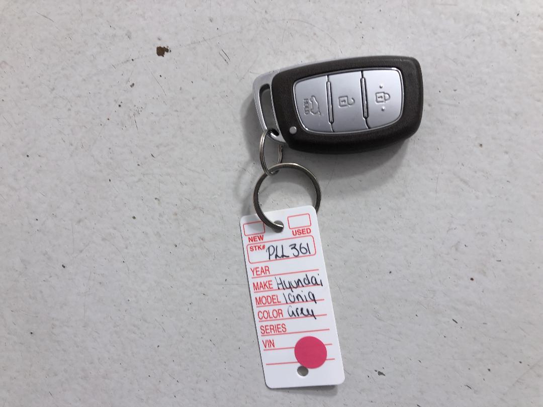 Photo '22' of Hyundai Ioniq Photo '22' of Hyundai Ioniq