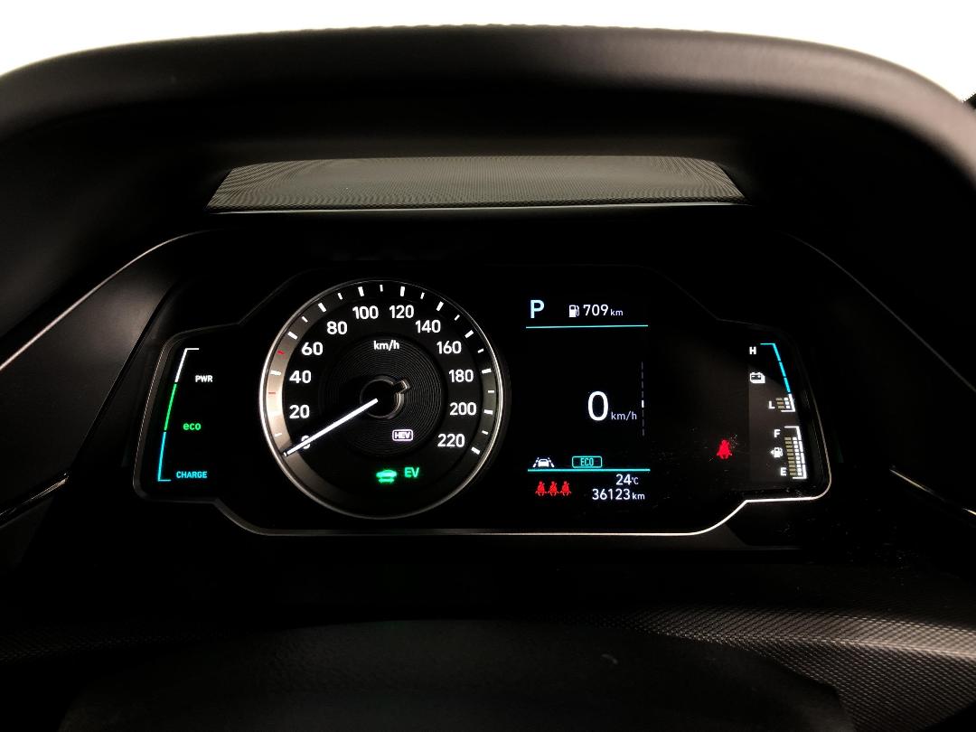 Photo '21' of Hyundai Ioniq Photo '21' of Hyundai Ioniq