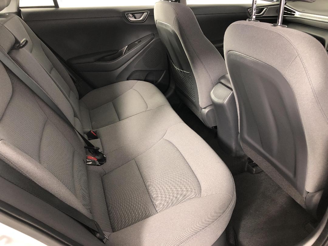 Photo '20' of Hyundai Ioniq Photo '20' of Hyundai Ioniq