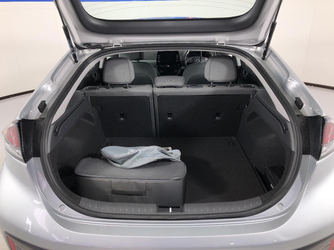 Photo '14' of Hyundai Ioniq