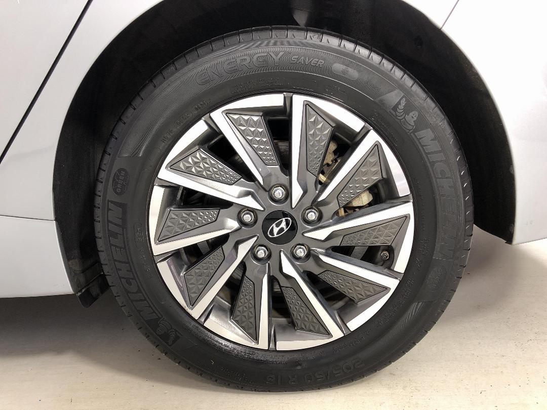 Photo '11' of Hyundai Ioniq