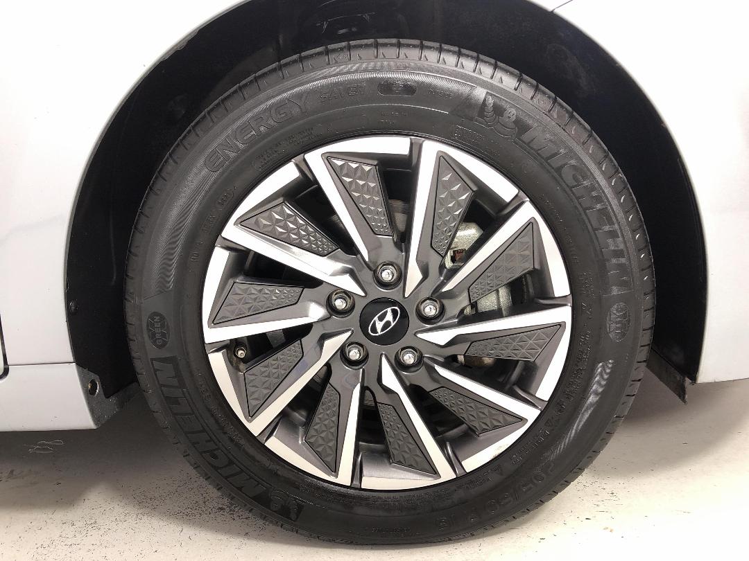 Photo '9' of Hyundai Ioniq