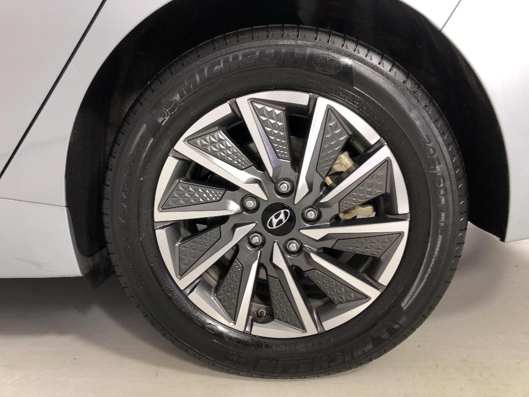 Photo '11' of Hyundai Ioniq