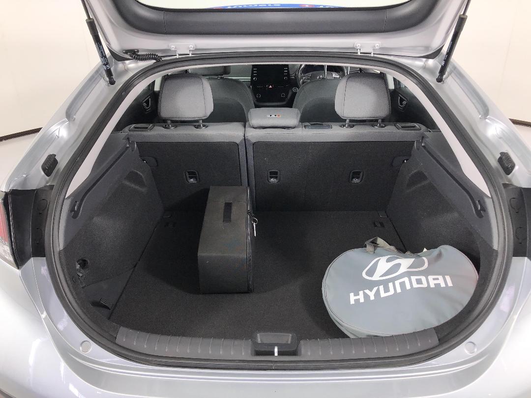 Photo '14' of Hyundai Ioniq