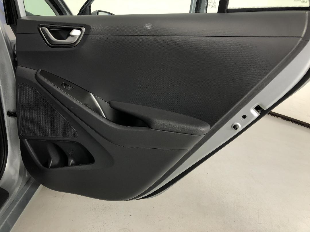 Photo '19' of Hyundai Ioniq