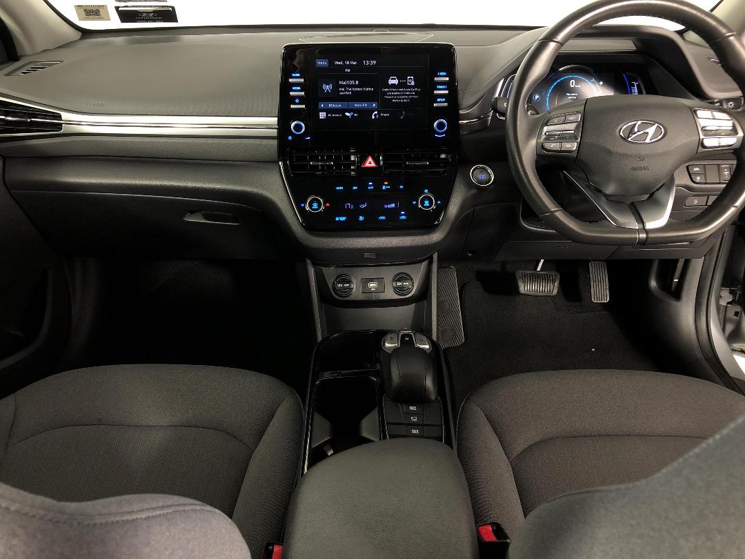 Photo '17' of Hyundai Ioniq