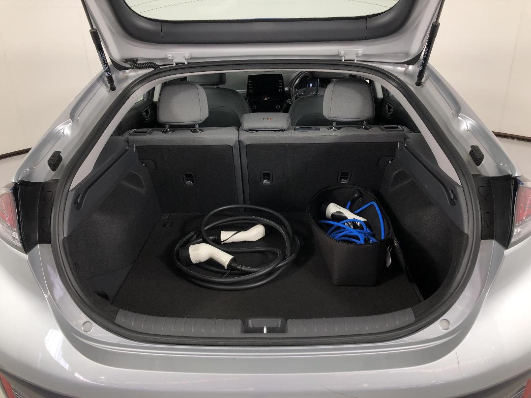 Photo '14' of Hyundai Ioniq