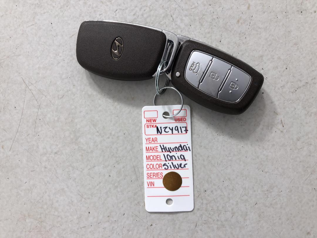 Photo '22' of Hyundai Ioniq