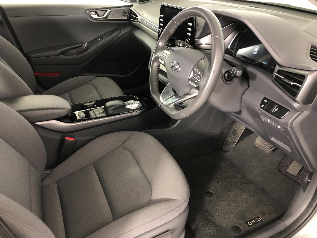 Photo '16' of Hyundai Ioniq