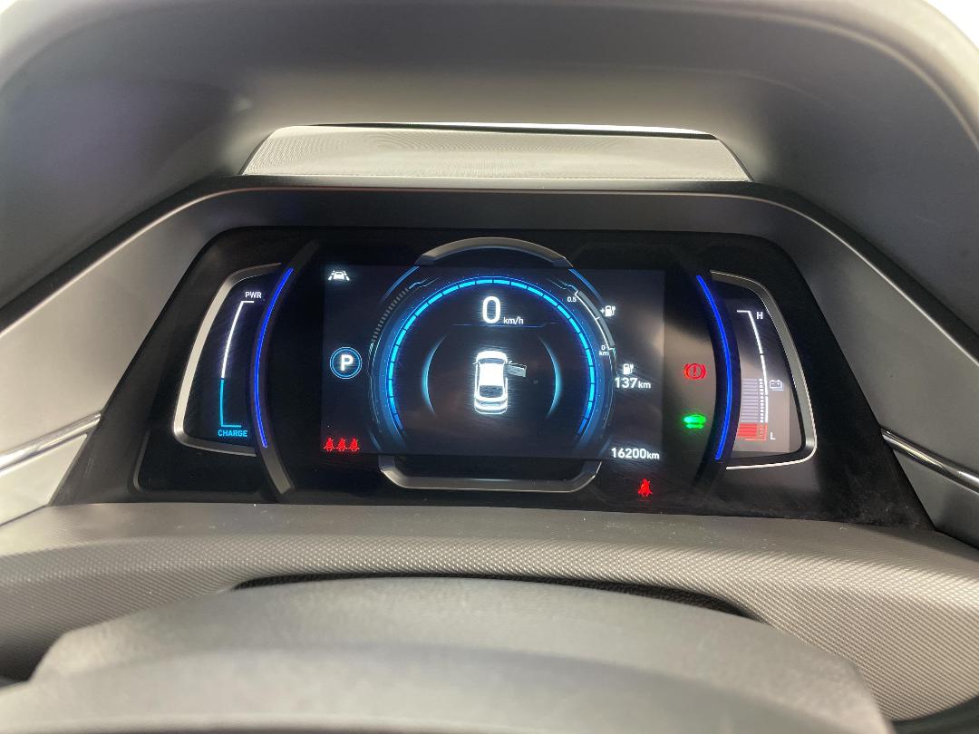 Photo '21' of Hyundai Ioniq Photo '21' of Hyundai Ioniq