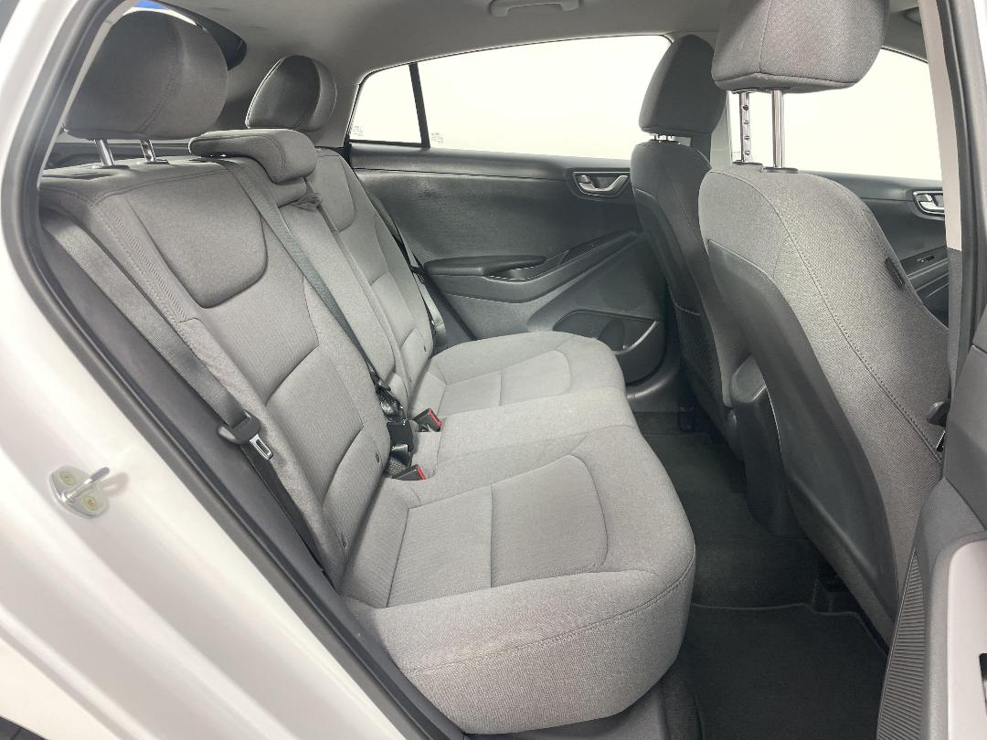 Photo '20' of Hyundai Ioniq Photo '20' of Hyundai Ioniq