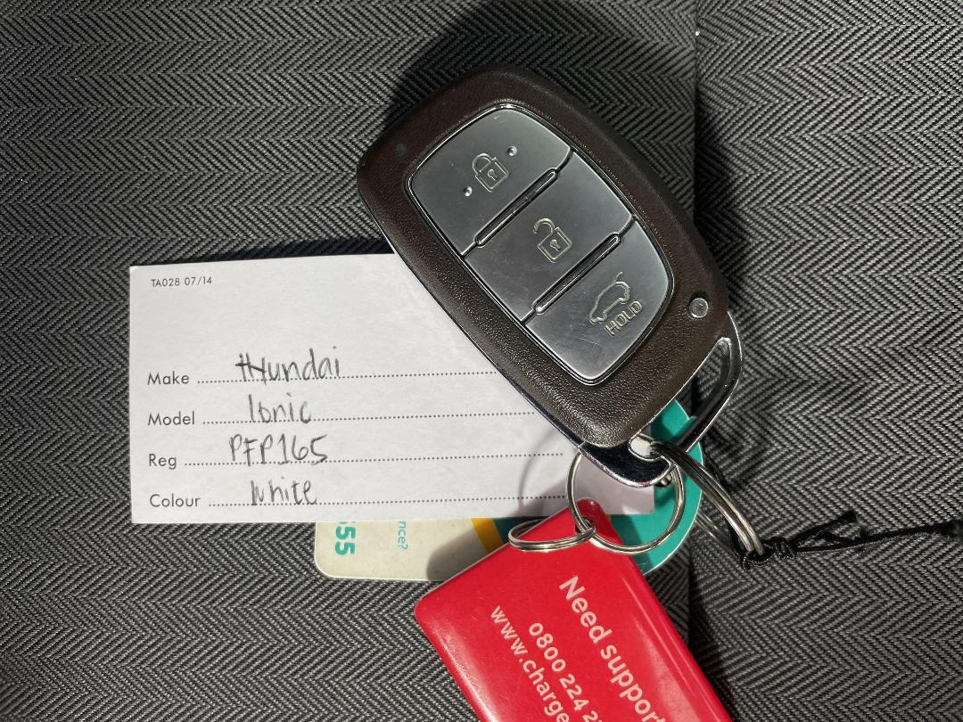 Photo '22' of Hyundai Ioniq Photo '22' of Hyundai Ioniq