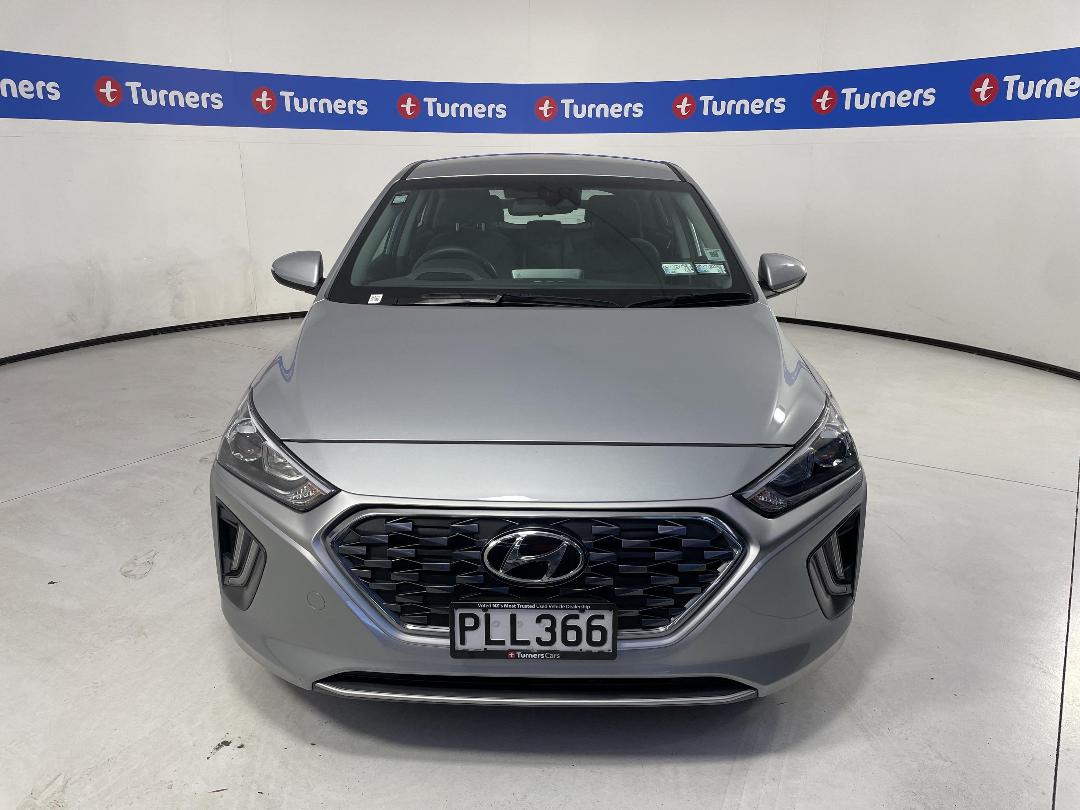 Photo '13' of Hyundai Ioniq Photo '13' of Hyundai Ioniq