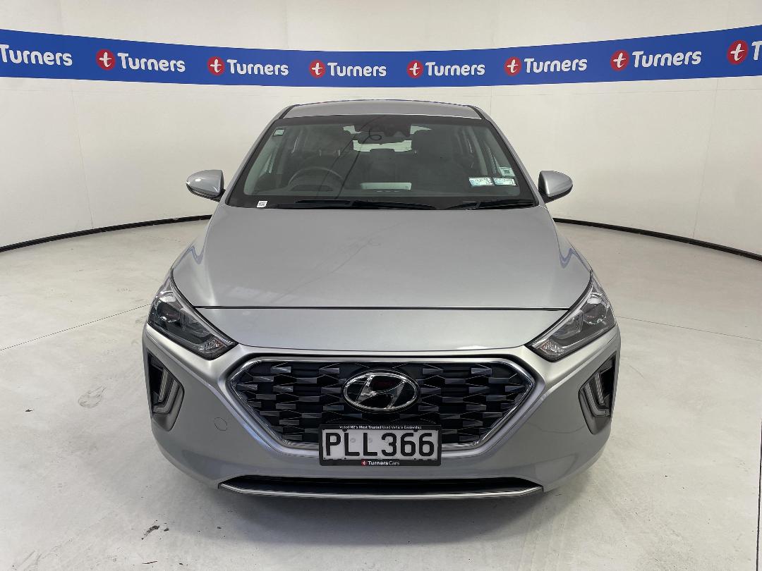 Photo '2' of Hyundai Ioniq Photo '2' of Hyundai Ioniq