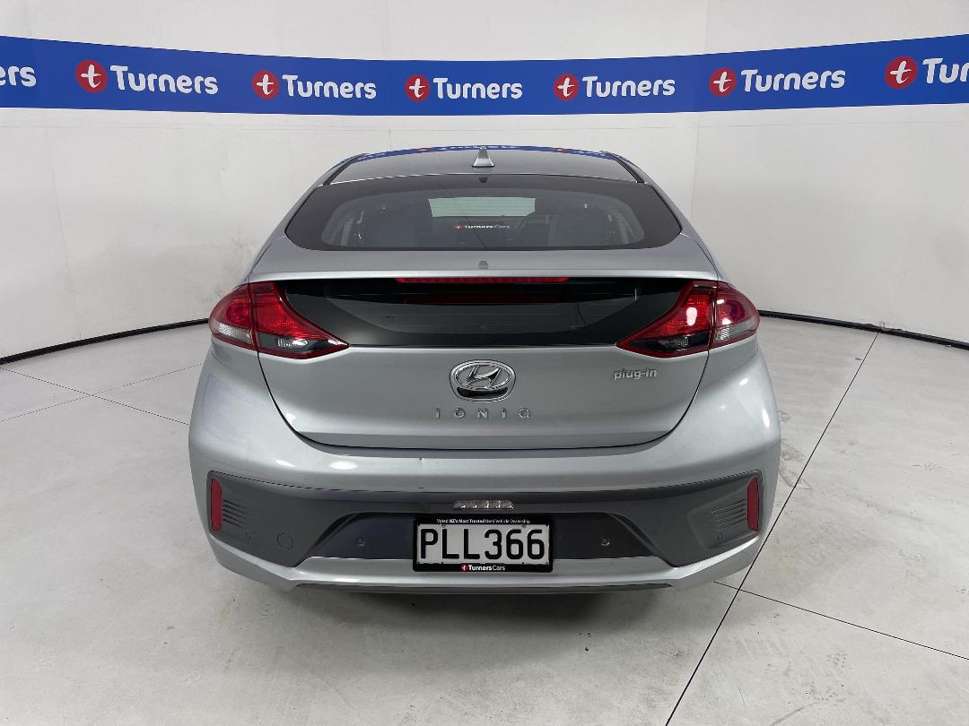 Photo '6' of Hyundai Ioniq Photo '6' of Hyundai Ioniq