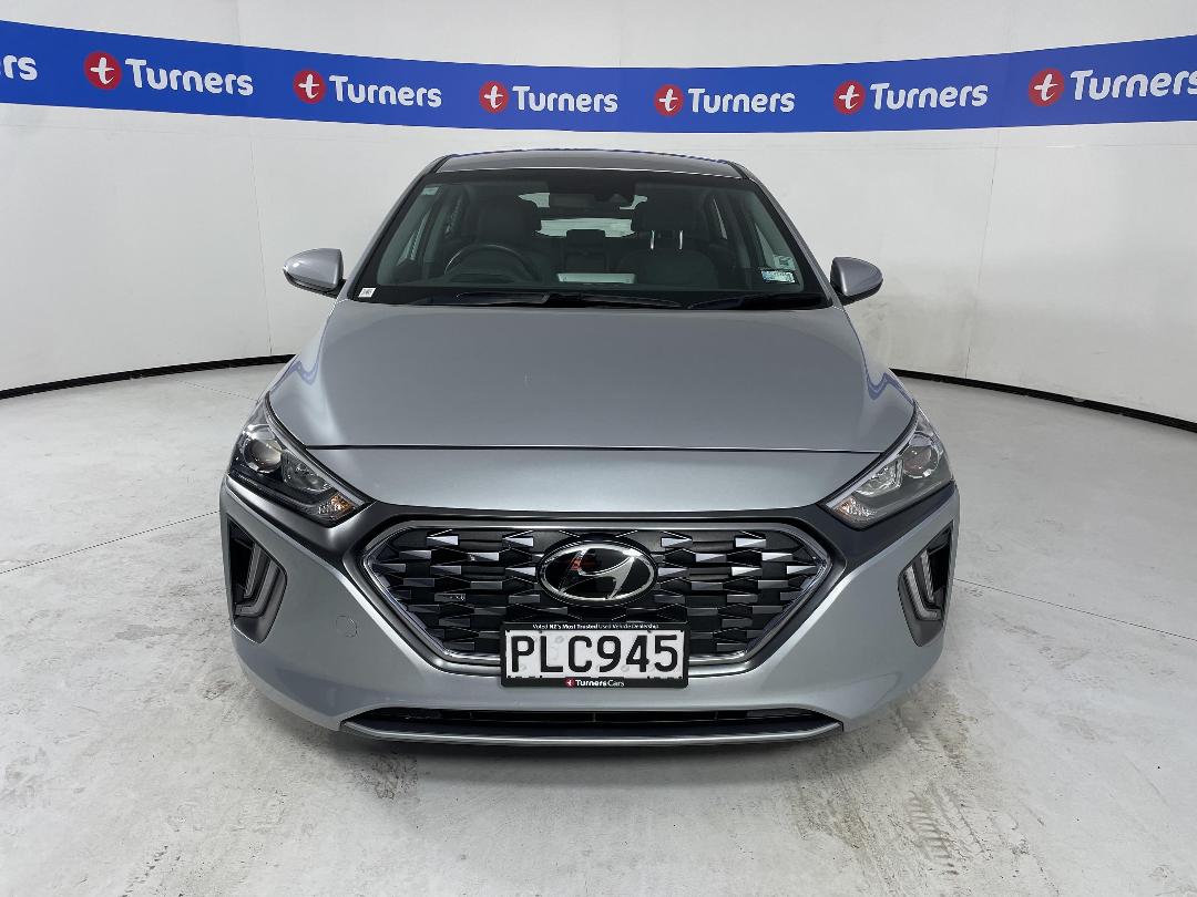 Photo '2' of Hyundai Ioniq Photo '2' of Hyundai Ioniq