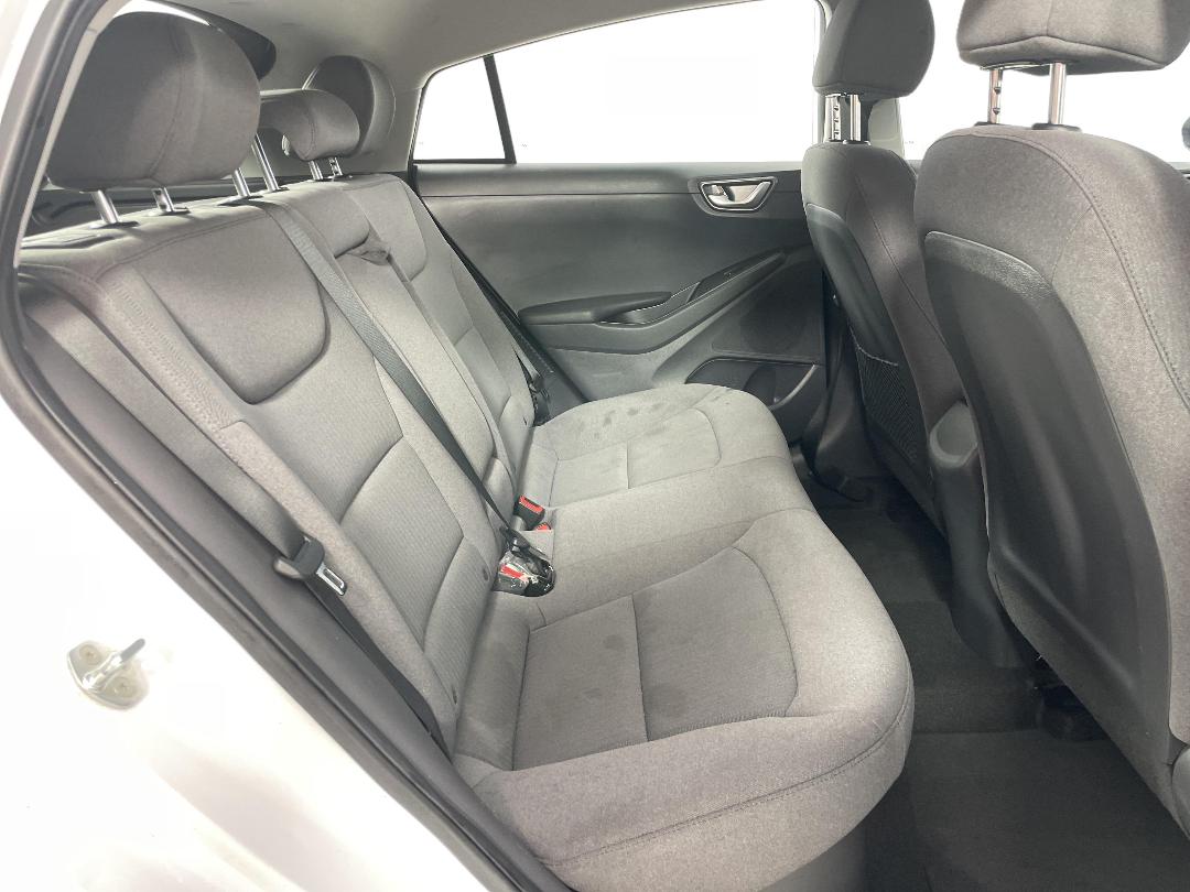 Photo '20' of Hyundai Ioniq Photo '20' of Hyundai Ioniq