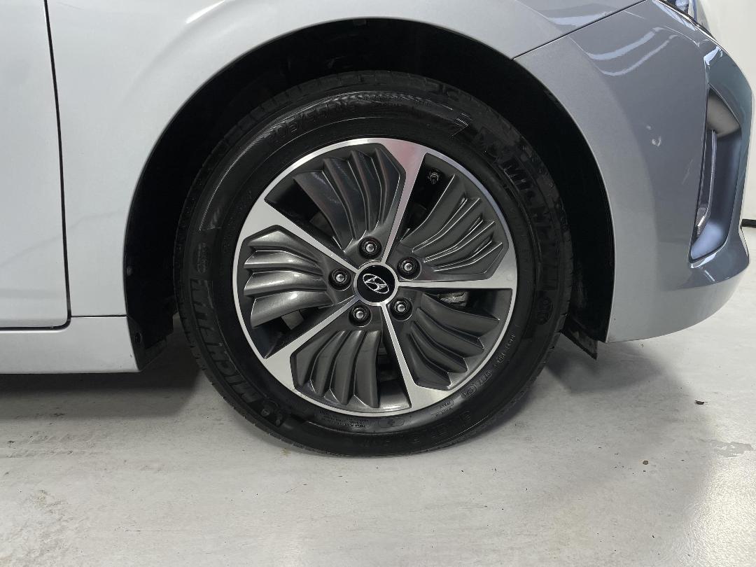 Photo '9' of Hyundai Ioniq