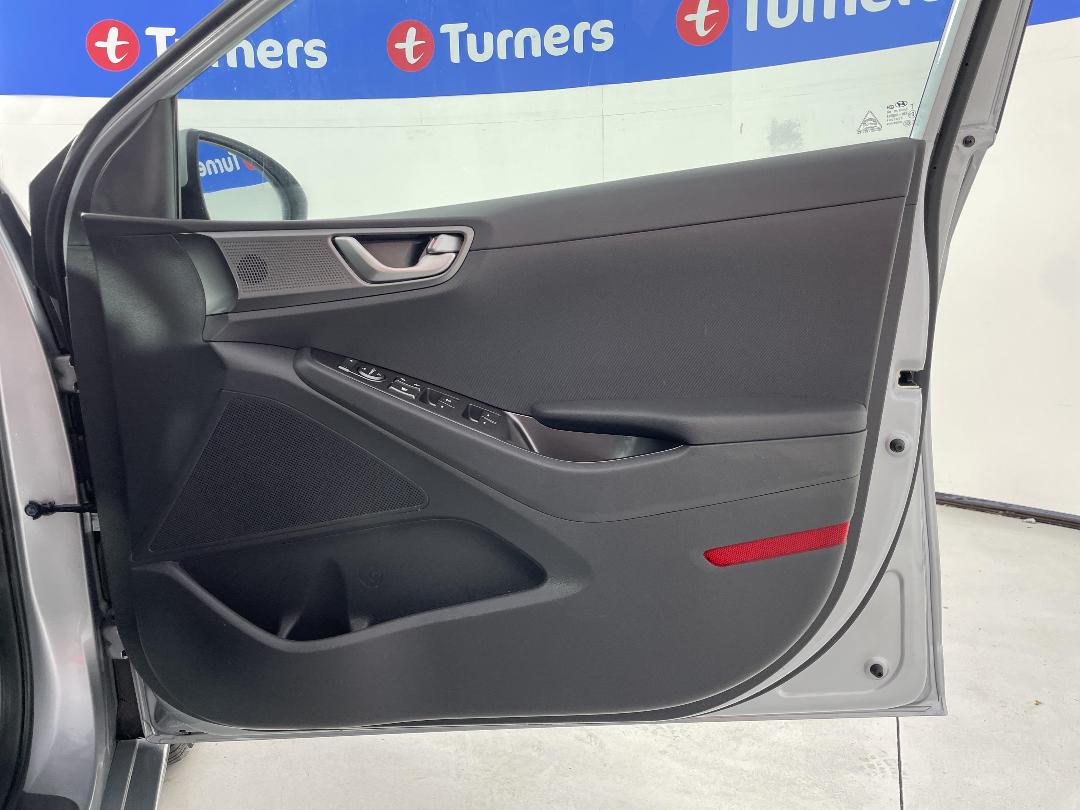 Photo '15' of Hyundai Ioniq