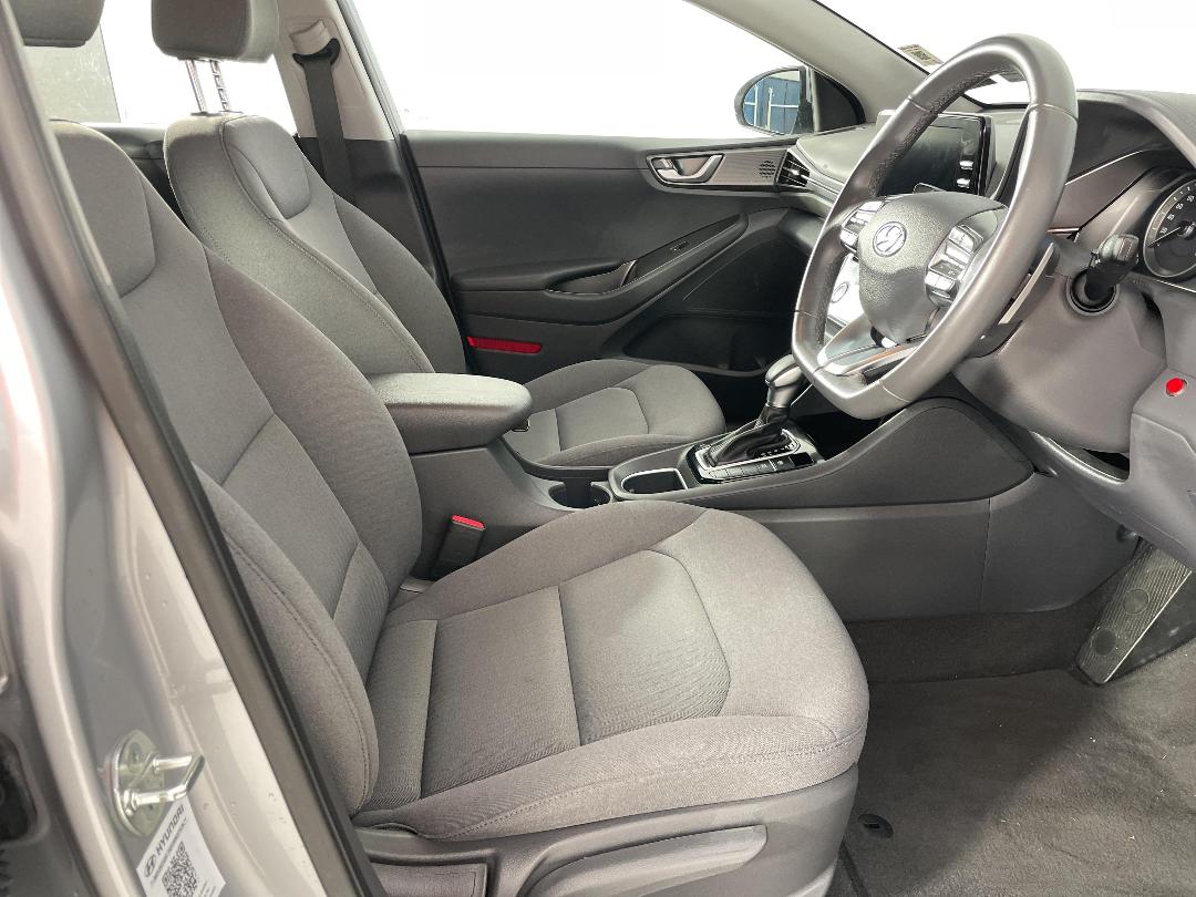 Photo '16' of Hyundai Ioniq