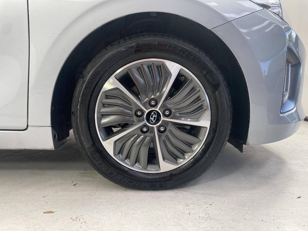 Photo '9' of Hyundai Ioniq