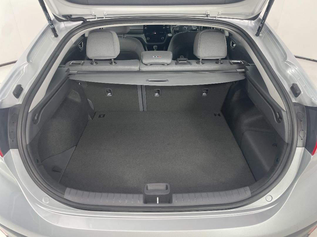 Photo '14' of Hyundai Ioniq