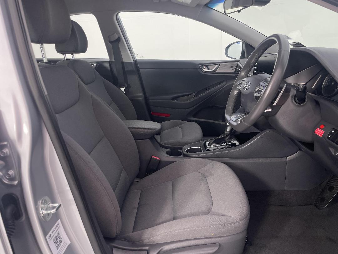 Photo '16' of Hyundai Ioniq