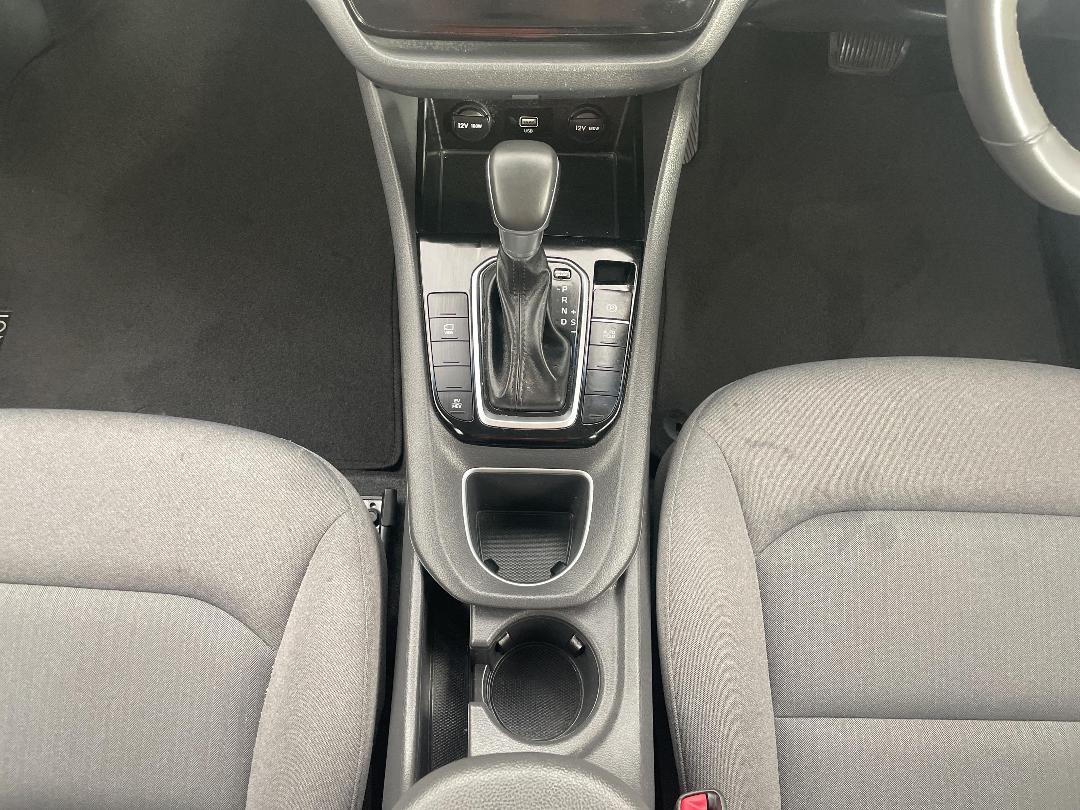 Photo '18' of Hyundai Ioniq