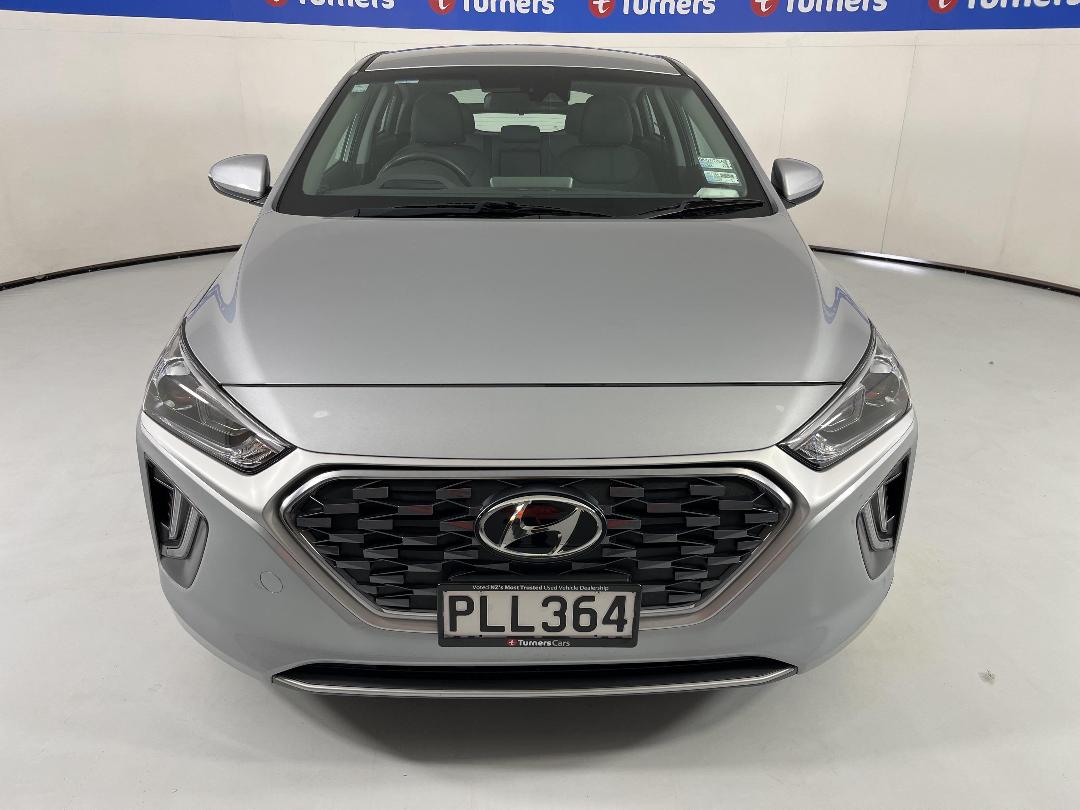 Photo '2' of Hyundai Ioniq Photo '2' of Hyundai Ioniq