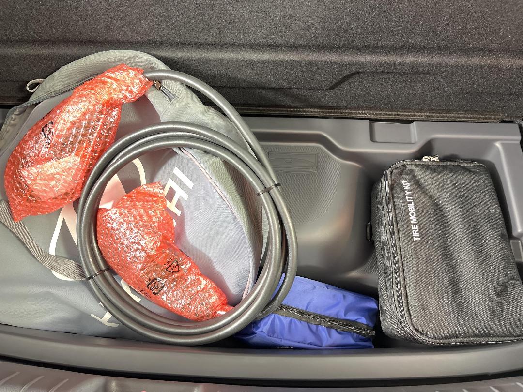 Photo '30' of Hyundai Ioniq Photo '30' of Hyundai Ioniq