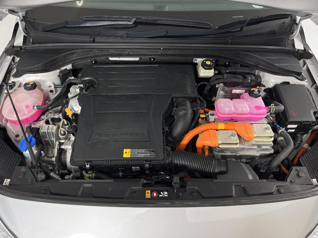 Photo '13' of Hyundai Ioniq