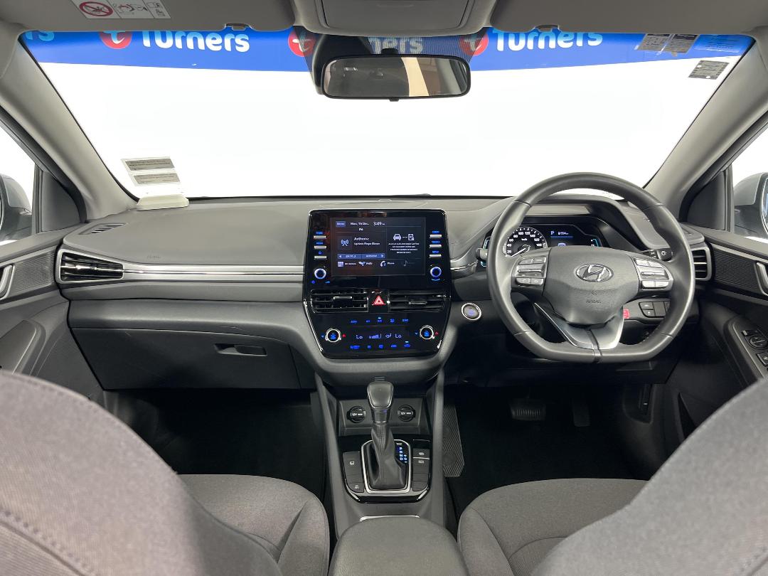 Photo '17' of Hyundai Ioniq