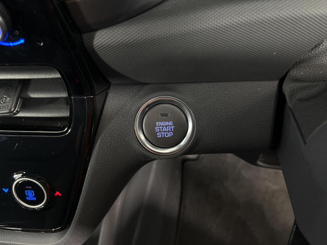 Photo '30' of Hyundai Ioniq