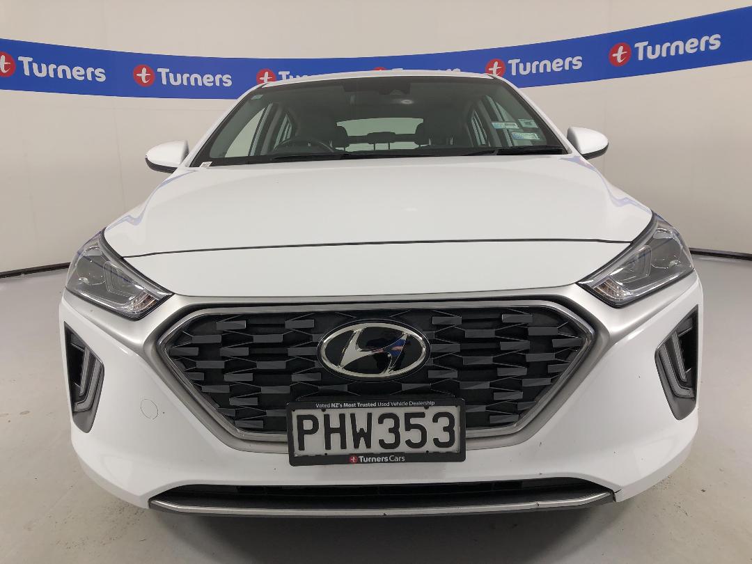 Photo '2' of Hyundai Ioniq Photo '2' of Hyundai Ioniq