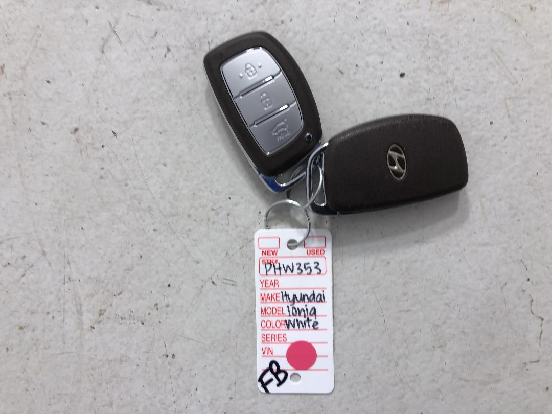 Photo '22' of Hyundai Ioniq Photo '22' of Hyundai Ioniq