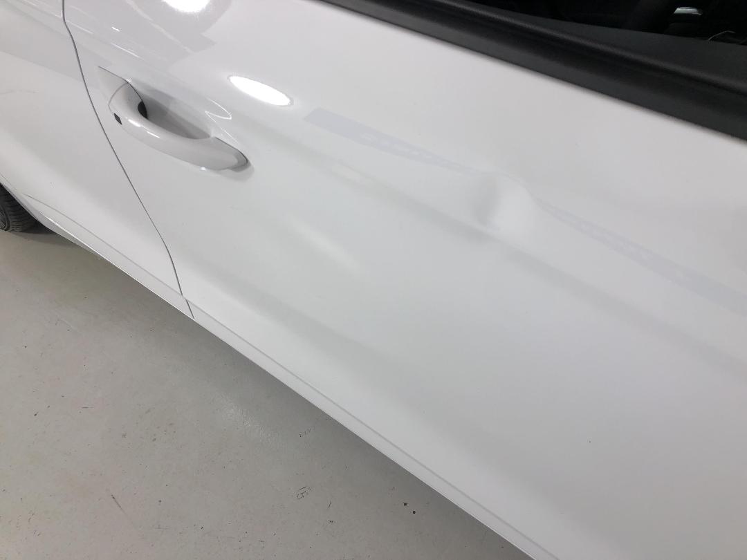 Photo '23' of Hyundai Ioniq Photo '23' of Hyundai Ioniq