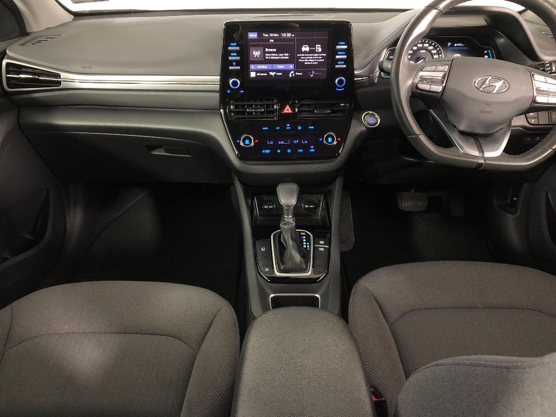 Photo '17' of Hyundai Ioniq Photo '17' of Hyundai Ioniq