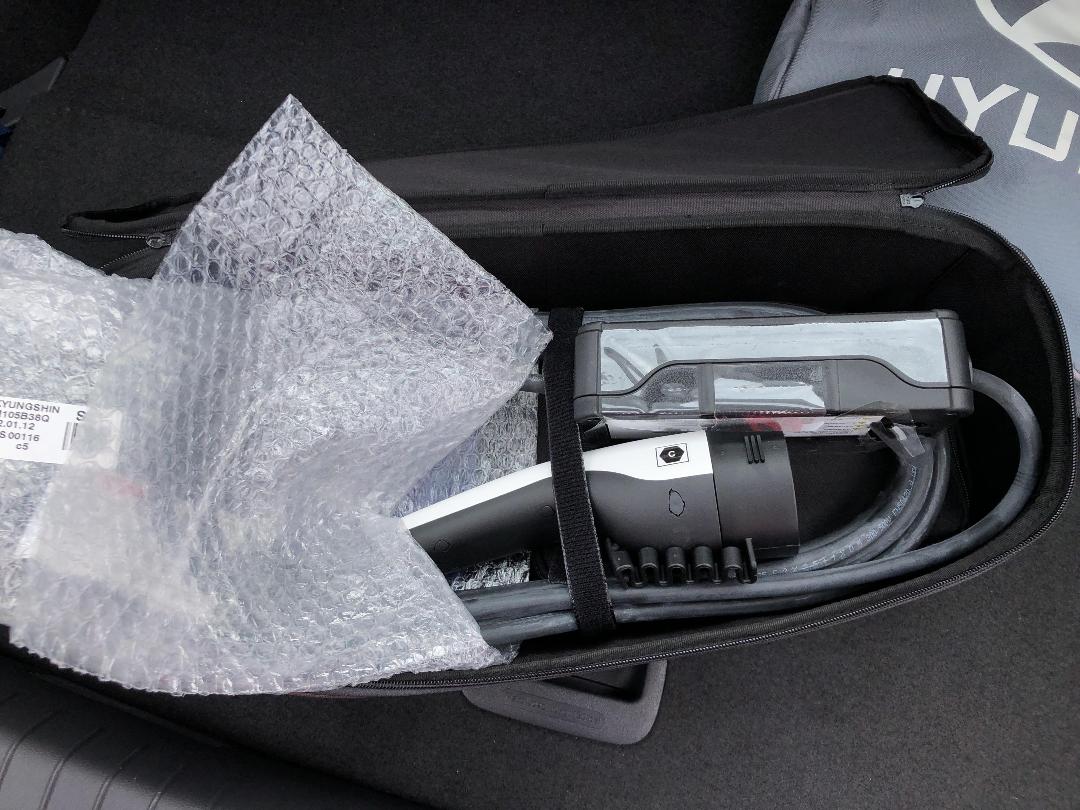 Photo '28' of Hyundai Ioniq Photo '28' of Hyundai Ioniq