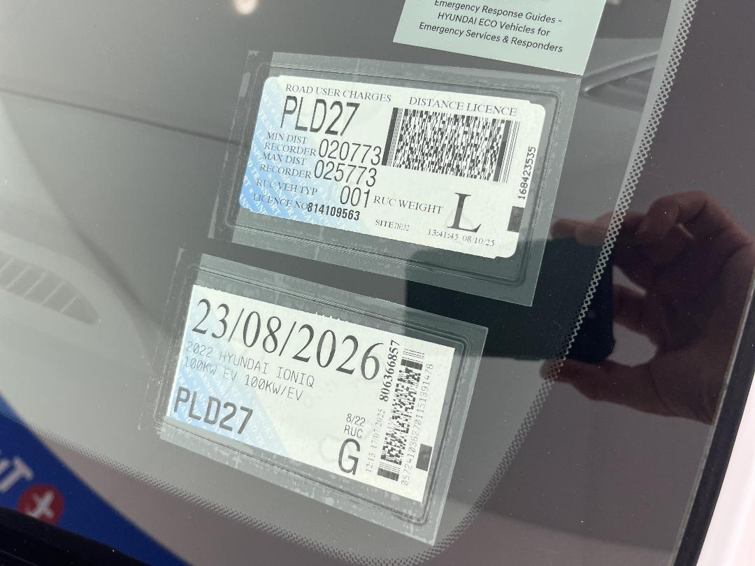 Photo '24' of Hyundai Ioniq Photo '24' of Hyundai Ioniq