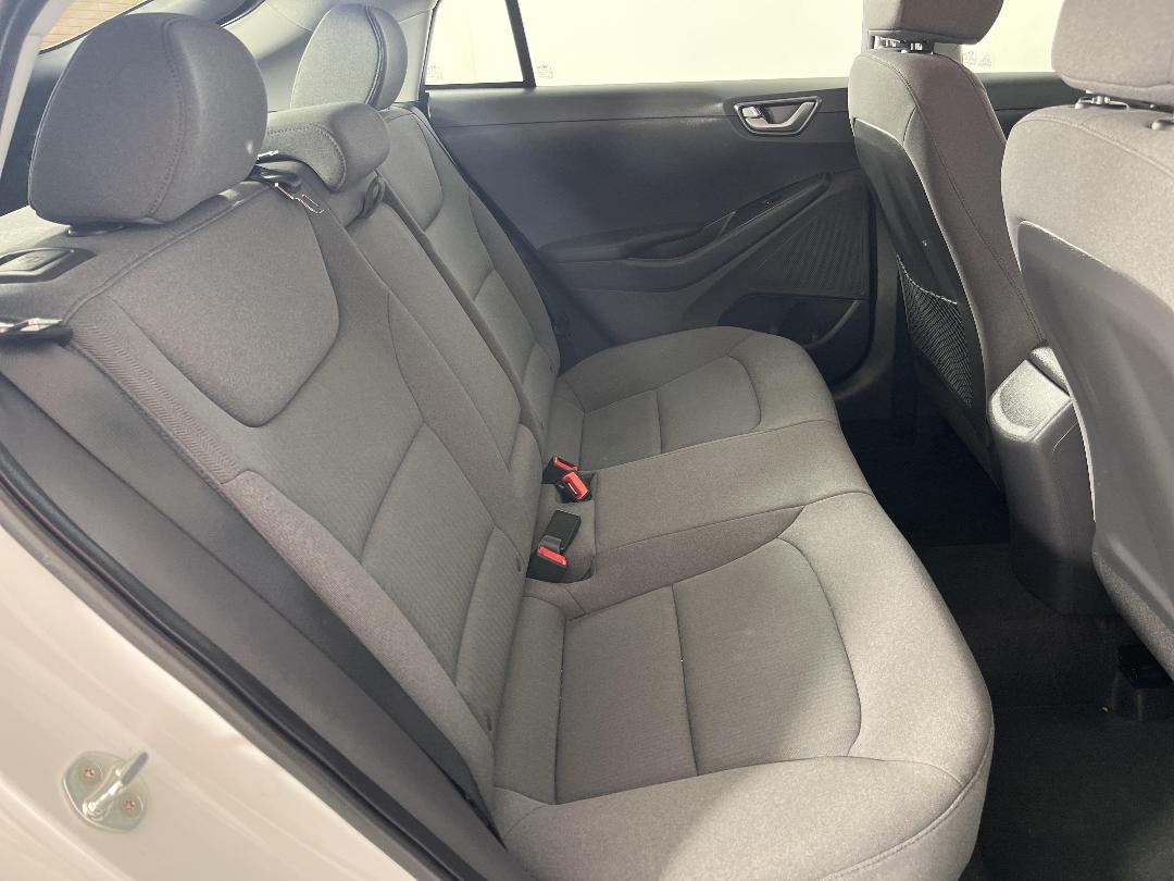 Photo '20' of Hyundai Ioniq Photo '20' of Hyundai Ioniq