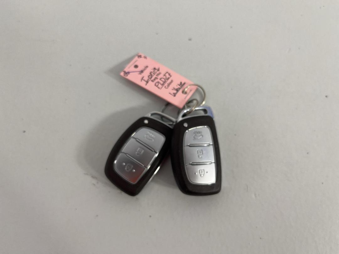 Photo '22' of Hyundai Ioniq Photo '22' of Hyundai Ioniq