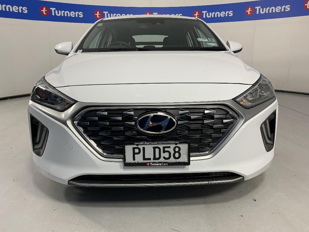 Photo '2' of Hyundai Ioniq Photo '2' of Hyundai Ioniq