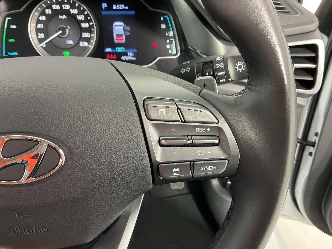 Photo '24' of Hyundai Ioniq Photo '24' of Hyundai Ioniq