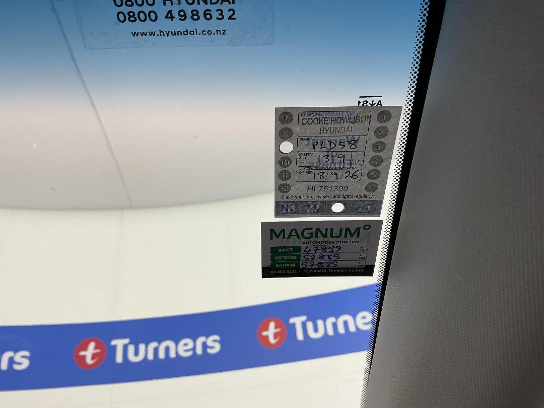 Photo '27' of Hyundai Ioniq Photo '27' of Hyundai Ioniq