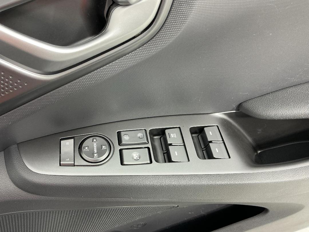 Photo '26' of Hyundai Ioniq Photo '26' of Hyundai Ioniq