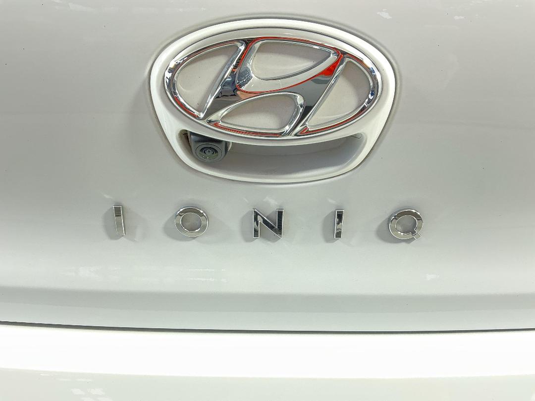 Photo '30' of Hyundai Ioniq Photo '30' of Hyundai Ioniq