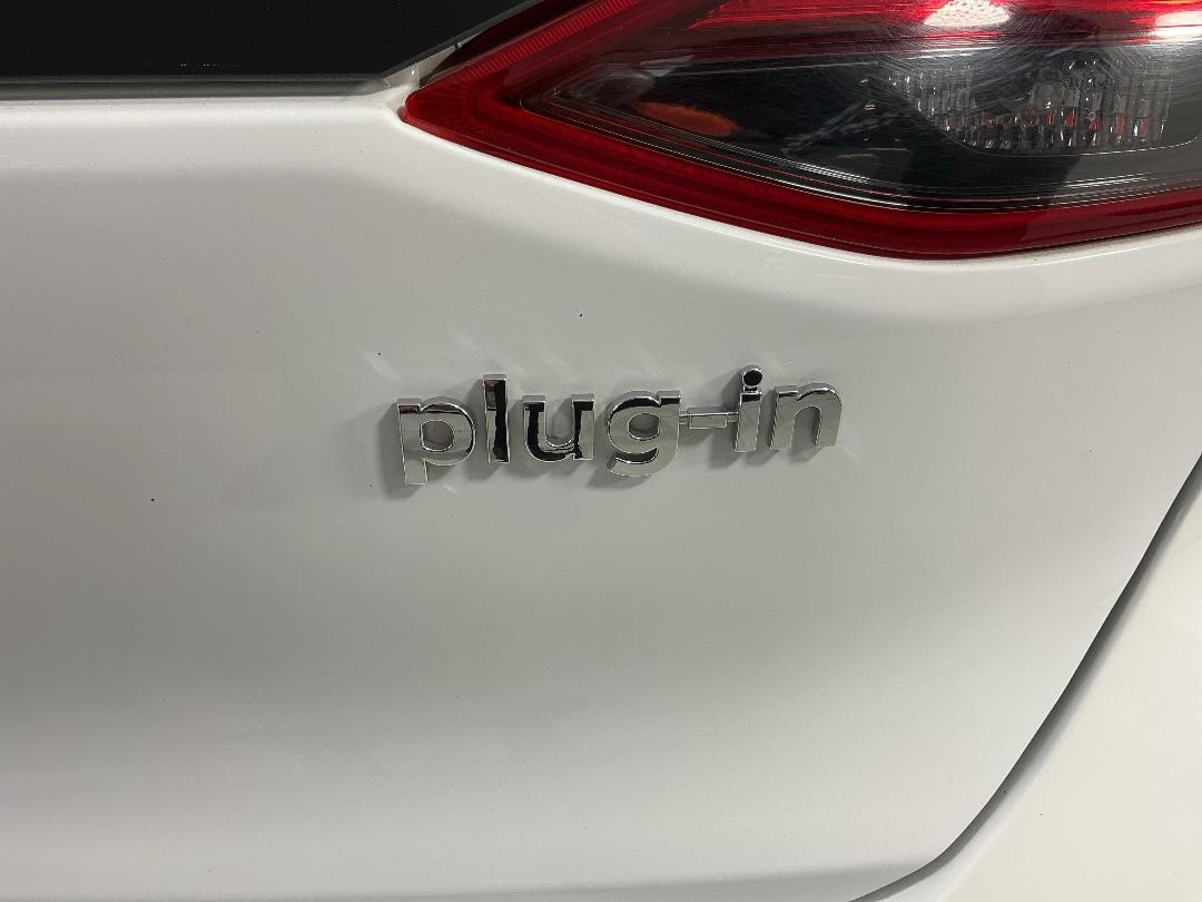 Photo '31' of Hyundai Ioniq Photo '31' of Hyundai Ioniq