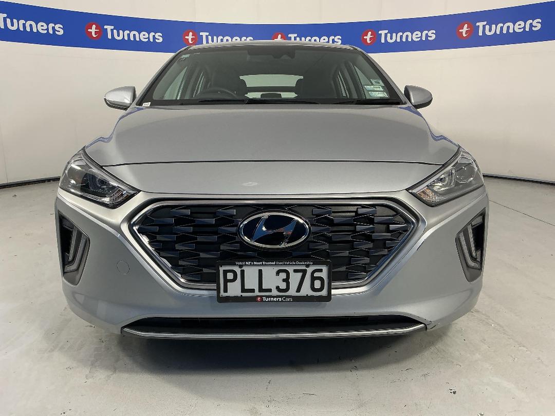 Photo '2' of Hyundai Ioniq Photo '2' of Hyundai Ioniq